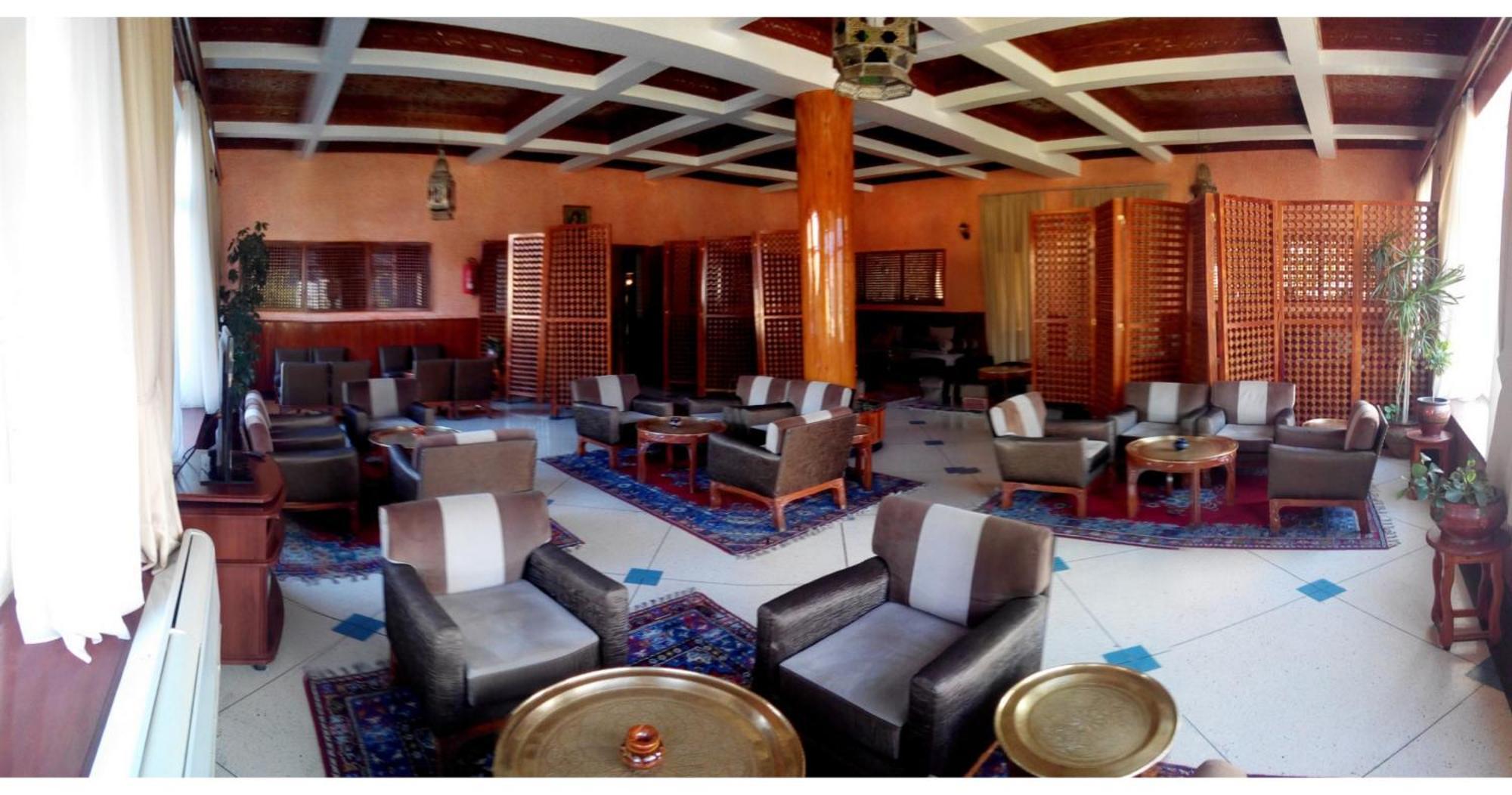 Hotel Les Amandiers Tafraout Exterior photo